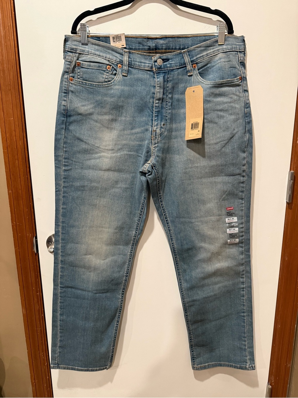 Levi's Men's 541 Athletic Taper Jeans Light Wash blue denim